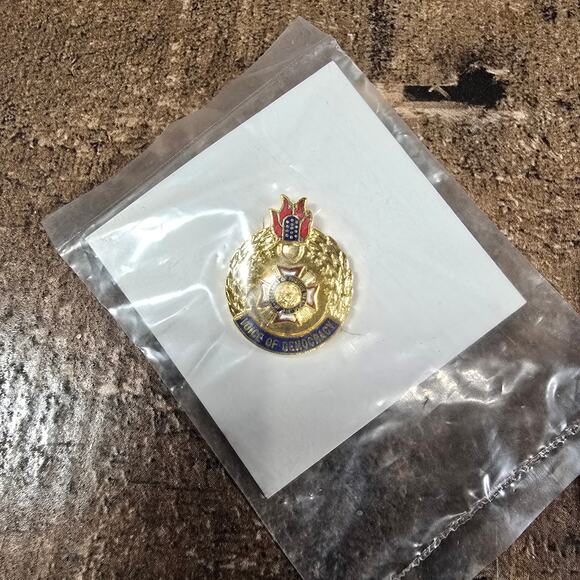 VFW Voice of Democracy Collection - Patches, Pins & More - Picture 7 of 10